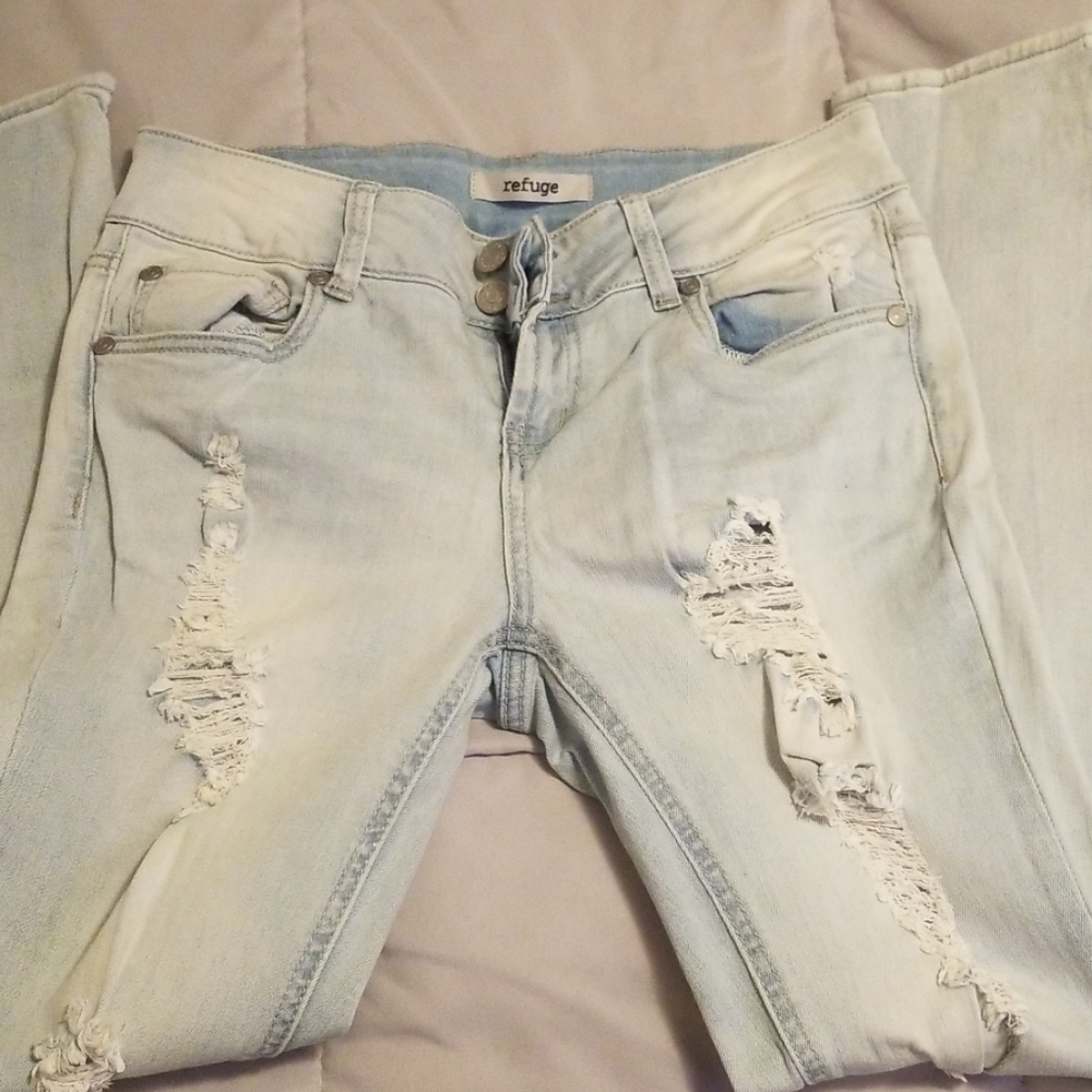 Refuge ripped stone washed jeans